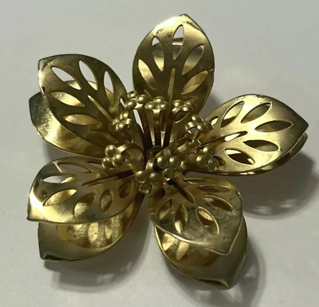 Vintage Brooch Pin Gold Tone Flower 3D Open Metal Work Floral Unsigned Vintage Brooch Pin Gold Tone Flower 3D Open Metal Work Floral Unsigned