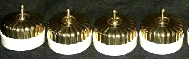 Vintage Latón Cerámica 4 Eléctrico Switch Button Cupcake Diseño 1 Manera Hogar