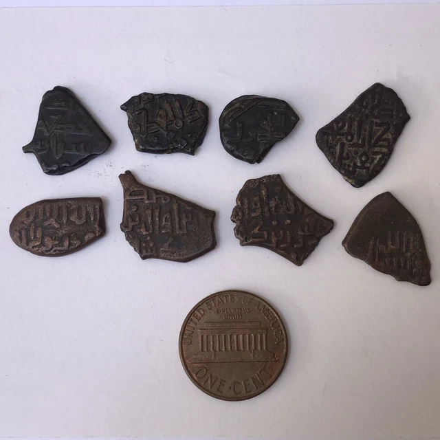Islamic Shirvanshahs, Fariburz III & Akhsatan II, AE Dirhams (Lot of 8 coins)