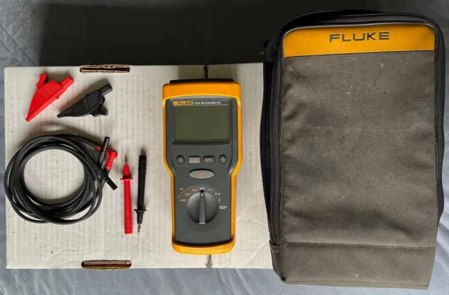 Fluke 1520 MegOhmMeter - Insulation Resistance Tester - w/Leads, Probes, Case