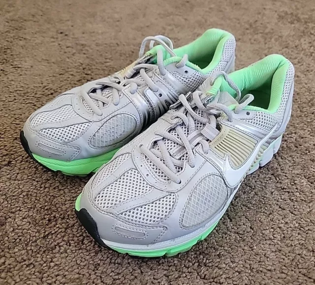 Nike Zoom Vomero 5 Gray Green Athletic Running Shoes Sneakers Womens 7