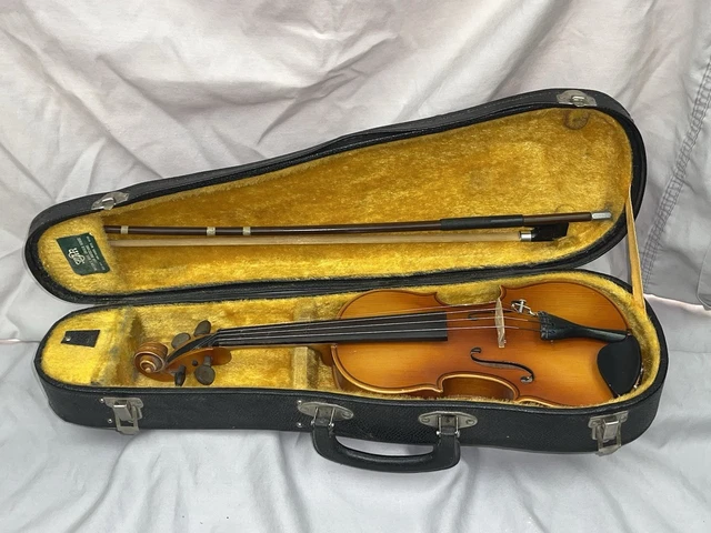 SUZUKI VIOLIN NO. 220 1/8 No strings, with case, used from