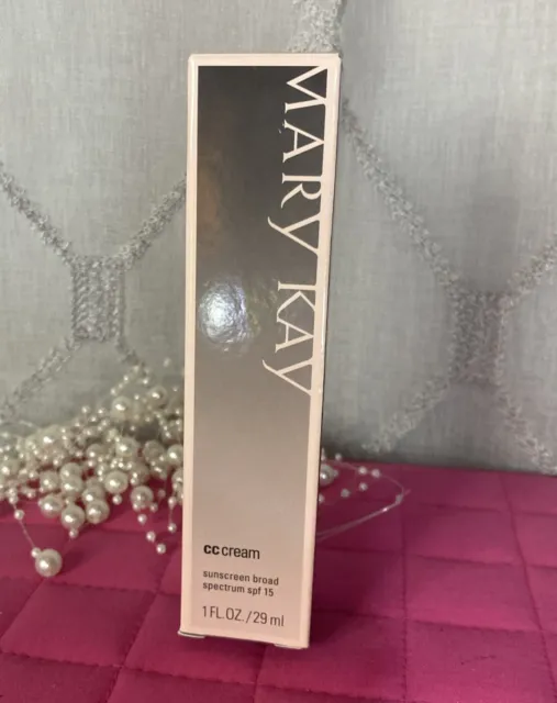 Mary Kay CC Cream Sunscreen Broad Spectrum SPF 15 - VERY DEEP New In Box