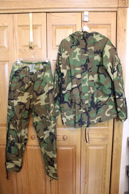 US Military Issue GORTEX Jacket and Trousers COLD Wet WEATHER Medium Gortex C58