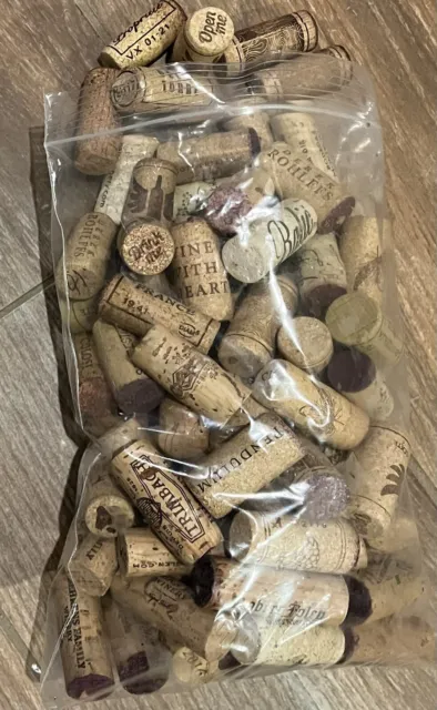 Corchos de vino ~ usados ~ lote de 88 ~ marcas surtidas ~ naturales ~ sin plástico