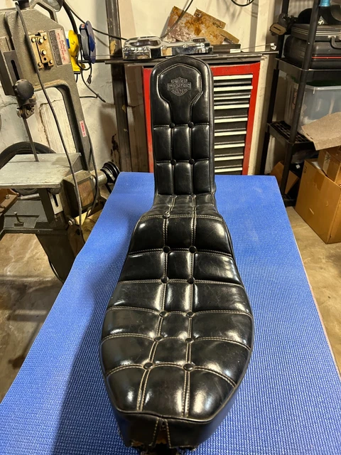 king queen seat sportster