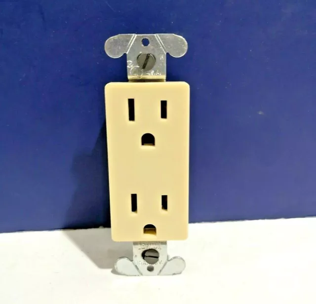 Leviton IVORY DECORA 2P 3W NEMA 5-15R 15A 125V Duplex Receptacle NEW 5325-I