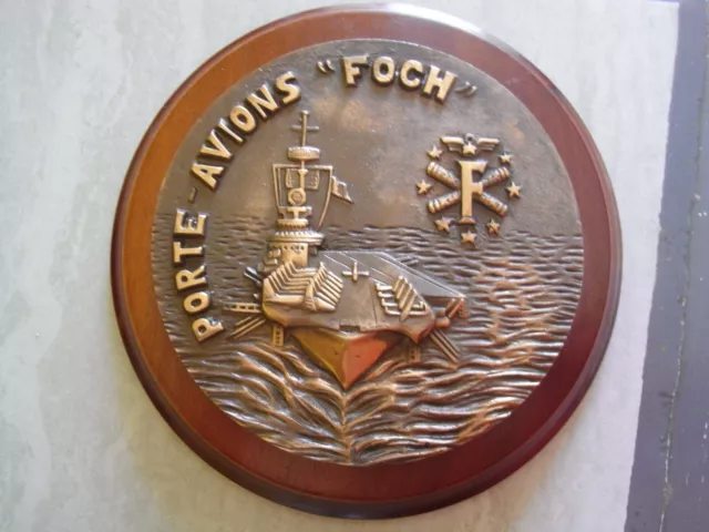 tape de bouche marine nationale porte -avions FOCH