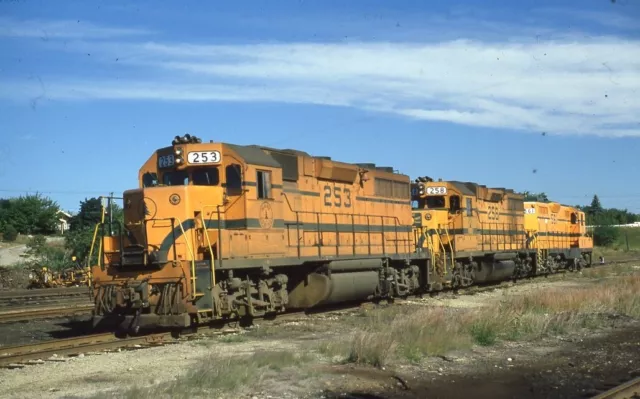 MEC MAINE CENTRAL Railroad Train Locomotive PORTLAND ME Original Photo Slide