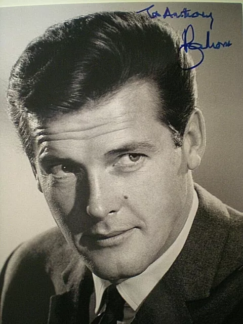 Hand Signed Photo Late Roger Moore-James Bond 007-"The Saint" Simon Templar-Cert