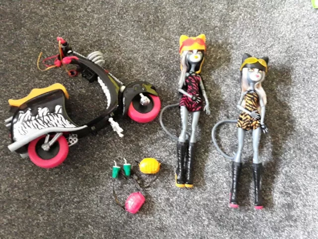 Monster High Wheelin Werecats Sisters Meowlody Purrsephone Dolls With Bike
