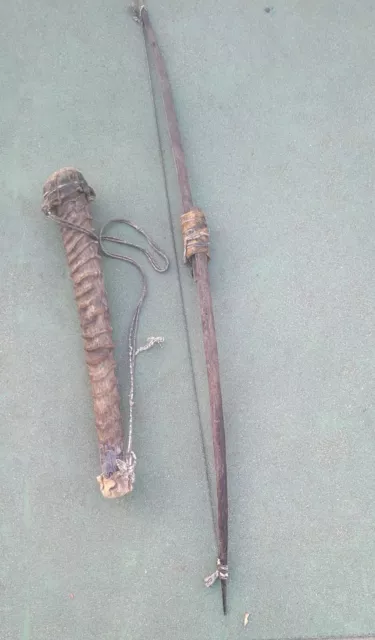Old Hunting Primative Wooden Handmade Bow, Arrows And Antelope Horn Case Native