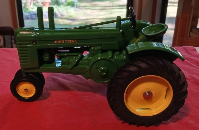 Tracteur Miniature Ertl 1/16 - Waterloo Boy Model "R" 1915 - John Deere Collection - Stock #559