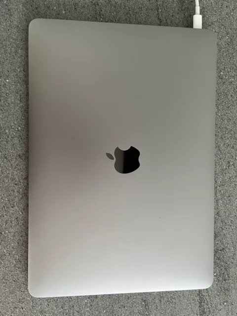 Apple MacBook Air 13 Zoll (128GB SSD, Intel Core i5 8. Gen, 3,60GHz, 8GB) Laptop
