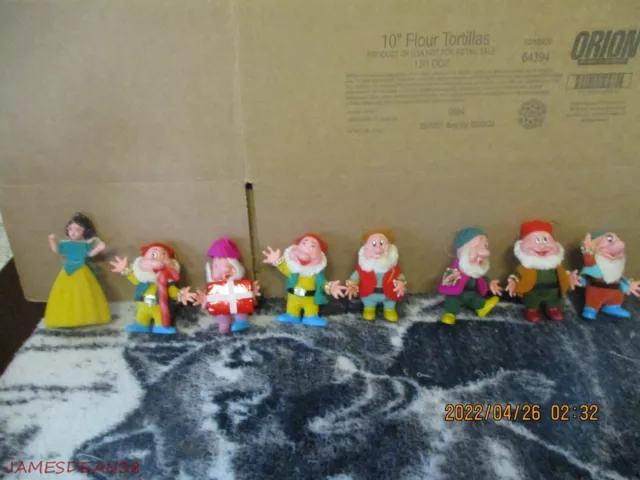 Vintage Walt Disney Snow White With 7 Seven Dwarfs Flocked Christmas Ornaments