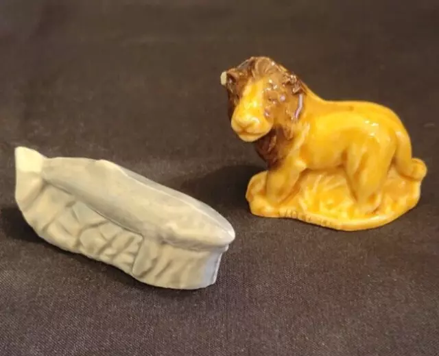 Pair of Wade Whimsie Tan Lion & Grey Humpback Whale - Red Rose Tea Figurines
