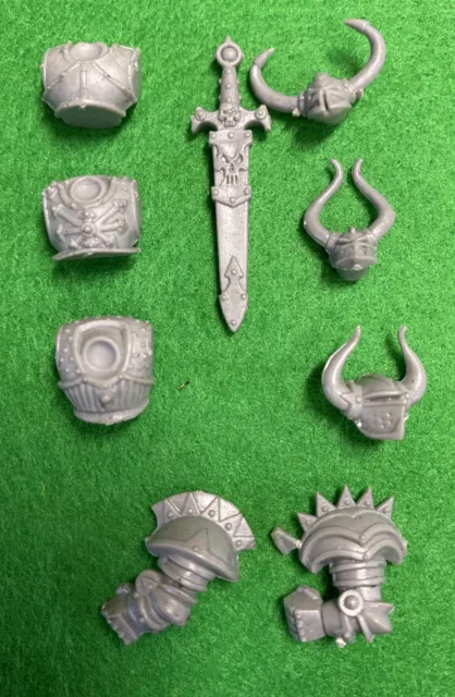 Warhammer Chaos Warriors Warrior Spare Shield Arm Torso Head Bits Games Workshop