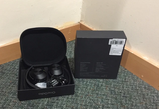 A9 urban traveller top anc bluetooth headphones