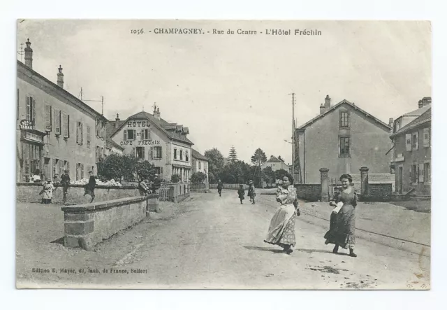 CPA-70 - CHAMPAGNEY - Rue du centre - L'Hotel Fréchin