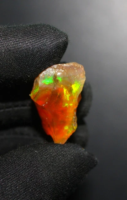 Opale Brute Welo Éthiopie – 6,02 Carats – Pierre Naturelle Multicolore – Pour Collection Ou Création