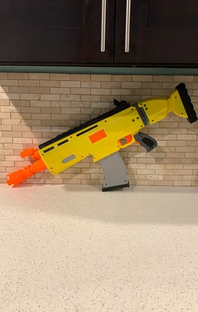 Nerf Fortnite AR-L Elite Dart Blaster 2018 Gold Scar Gun Hasbro Epic Games Toys