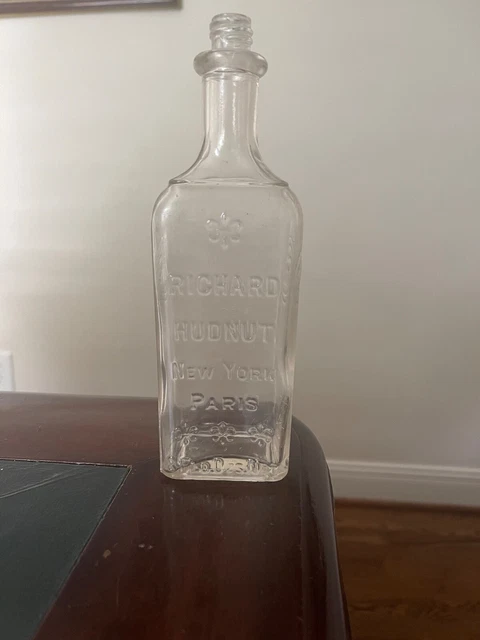 7 1/2 INCHES TALL OLD NICE CLEAR PERFUME BOTTLE RICHARD HUDNUT NEW YORK/ Paris