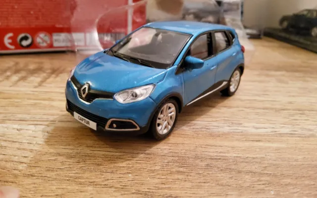 Renault captur eligor solido ixo norev 1/43 défaut peinture