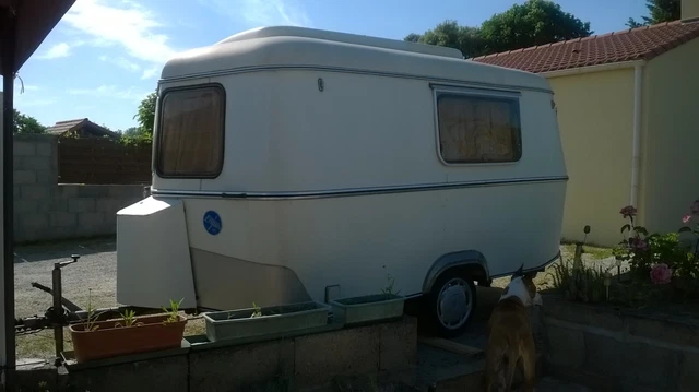 caravane eriba 1980 modèle Pan Familia