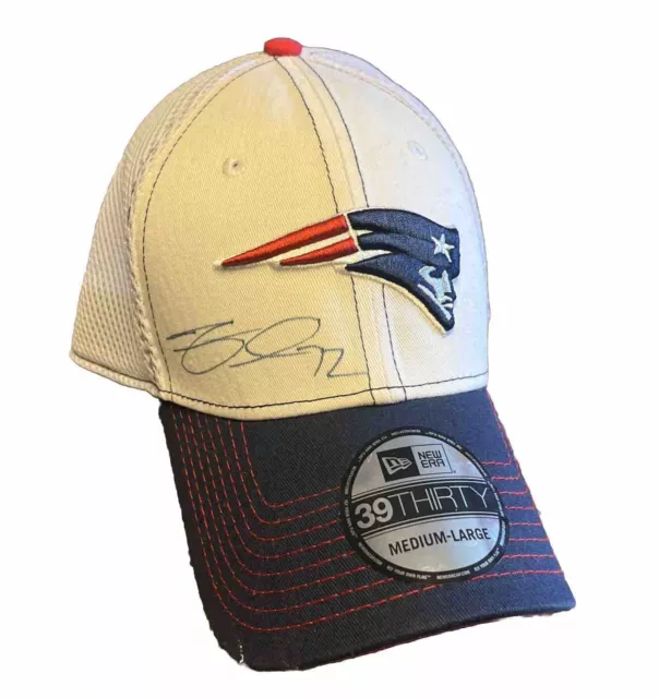 New England Patriots Autographed Matt Light Hat-NFL 39 Thirty Medium/Large