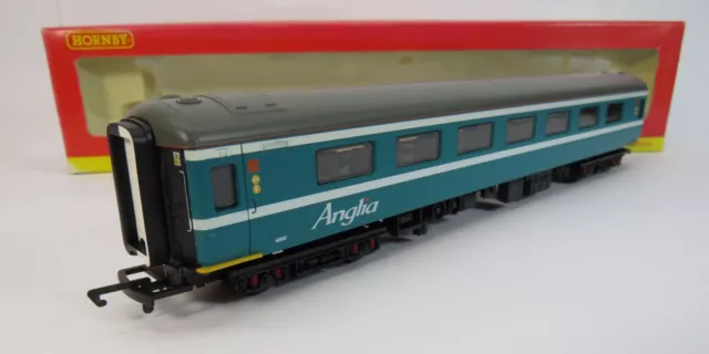 OO Gauge Hornby R4136A Anglia Railways MK2 Coach