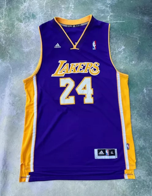 Camiseta deportiva vintage de Adidas NBA Los Angeles Lakers Kobe Bryant #24 talla XL.