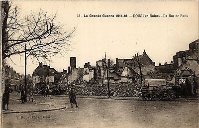 CPA Douai in ruins-la rue de paris (422827)