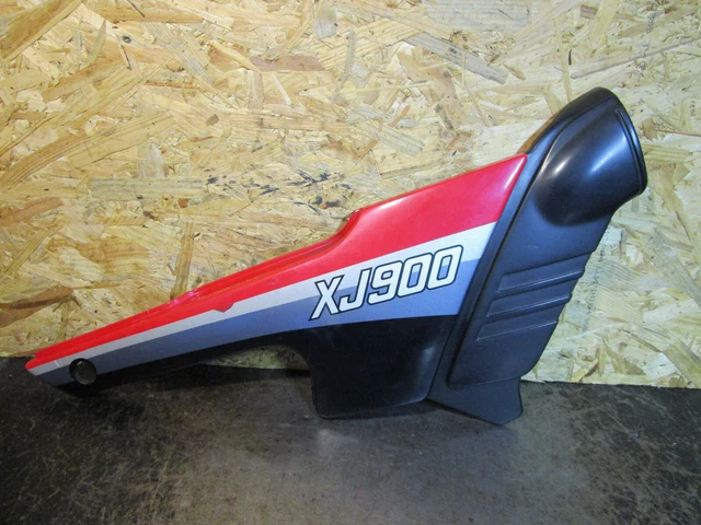 Carénage Latéral Droit Yamaha XJ 900 (XJ900 31A 58L 4BB) - Noir - Compatible 1990 - Occasion