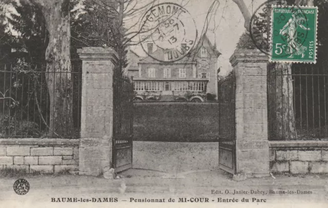 25 Cpa Balume Les Ladies Boarding School Mid-Court Park Entrance