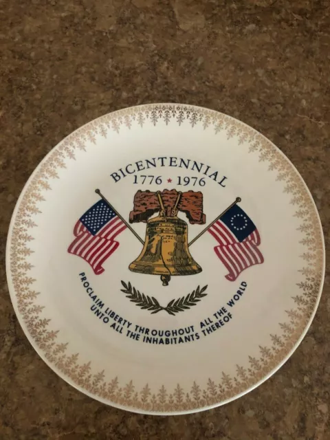 1776-1976 Bicentennial Plate Liberty Bell American Flag Gold design trim