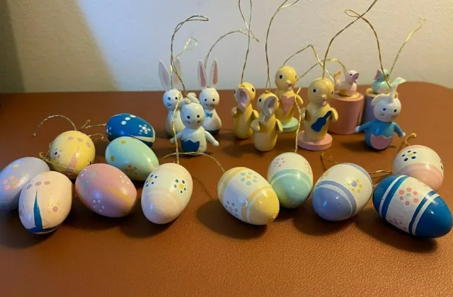 VTG 22 MINI Easter Ornaments Eggs Chicks Bunnies Feather Tree Painted Wooden NOS