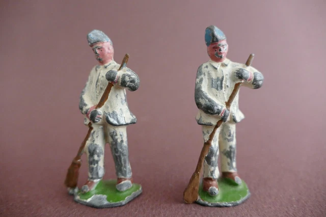 Plomb creux Ancien Régime 4 soldats Officier Tambour 2 fantassins - Soldat DC