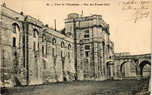 CPA AK Fort de VINCENNES Vue des Fossés Sud (672209)