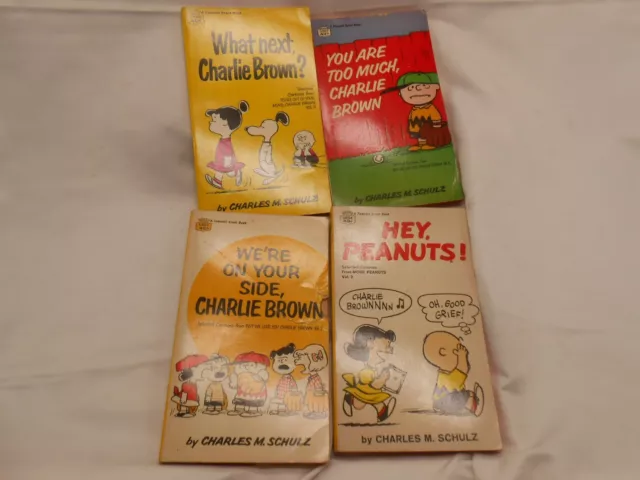 PEANUTS CLASSICS CHARLIE Brown Books Charles Schulz 1970 comic Strips ...