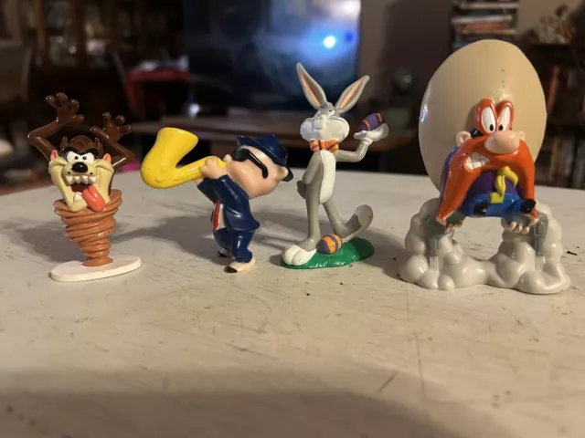 Vintage LOONEY TUNES TAZ,PORKY, BUGS BUNNY & YOSEMITE SAM FIGURES TOYS 1990’S