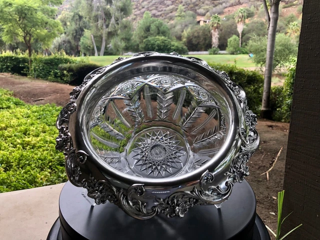 AMERICAN BRILLIANT cut glass bowl. Rare "Queens" pattern Sinclaire. Sterling.