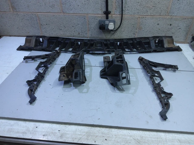 Range Rover Sport HSE L320 3.0 V6 Set staffe paraurti posteriore DQN500011 2011