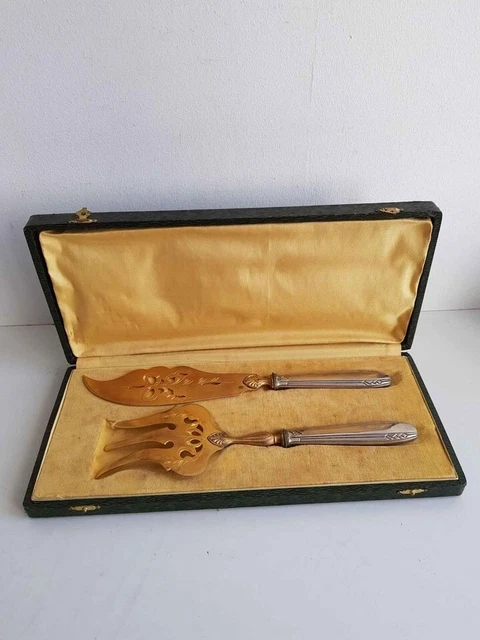Ensemble ancien pour servir le poisson Poissons argenté France Antique set for s