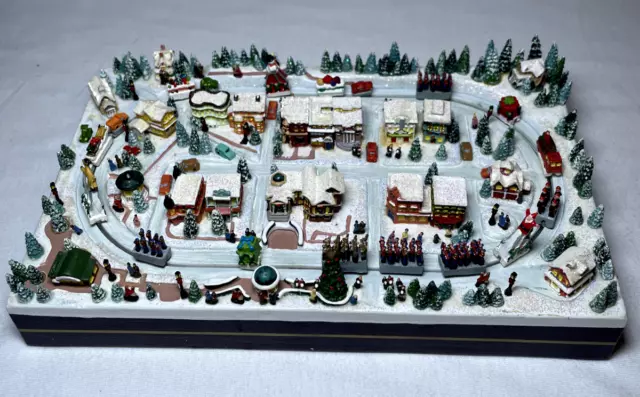 Thomas Kinkade Hawthorne Village "Christmas Parade" Miniature Lights & Motion