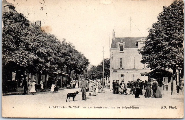58 CHATEAU CHINON - le boulevard de la republique
