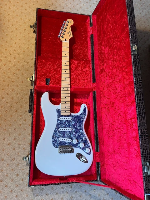 FENDER Player Series Stratocaster MN PWT