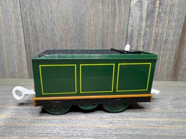 THOMAS & FRIENDS TrackMaster Emily Motorized Train Engine Set TOMY 2004