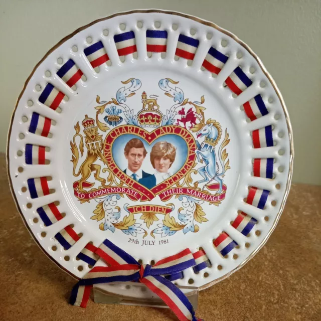 Vintage, 1981 Charles & Diana, Royal Wedding, Commemorative Ribbon Plate, 20cm