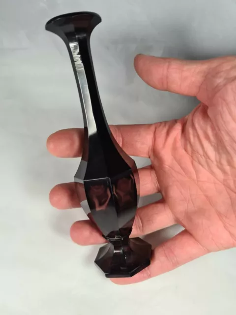 Magnifique Vase Soliflor En Cristal Noir. Baccarat ? Xixeme.