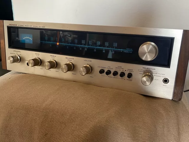 Pioneer stereo Receiver model SX-750 + 525 3
